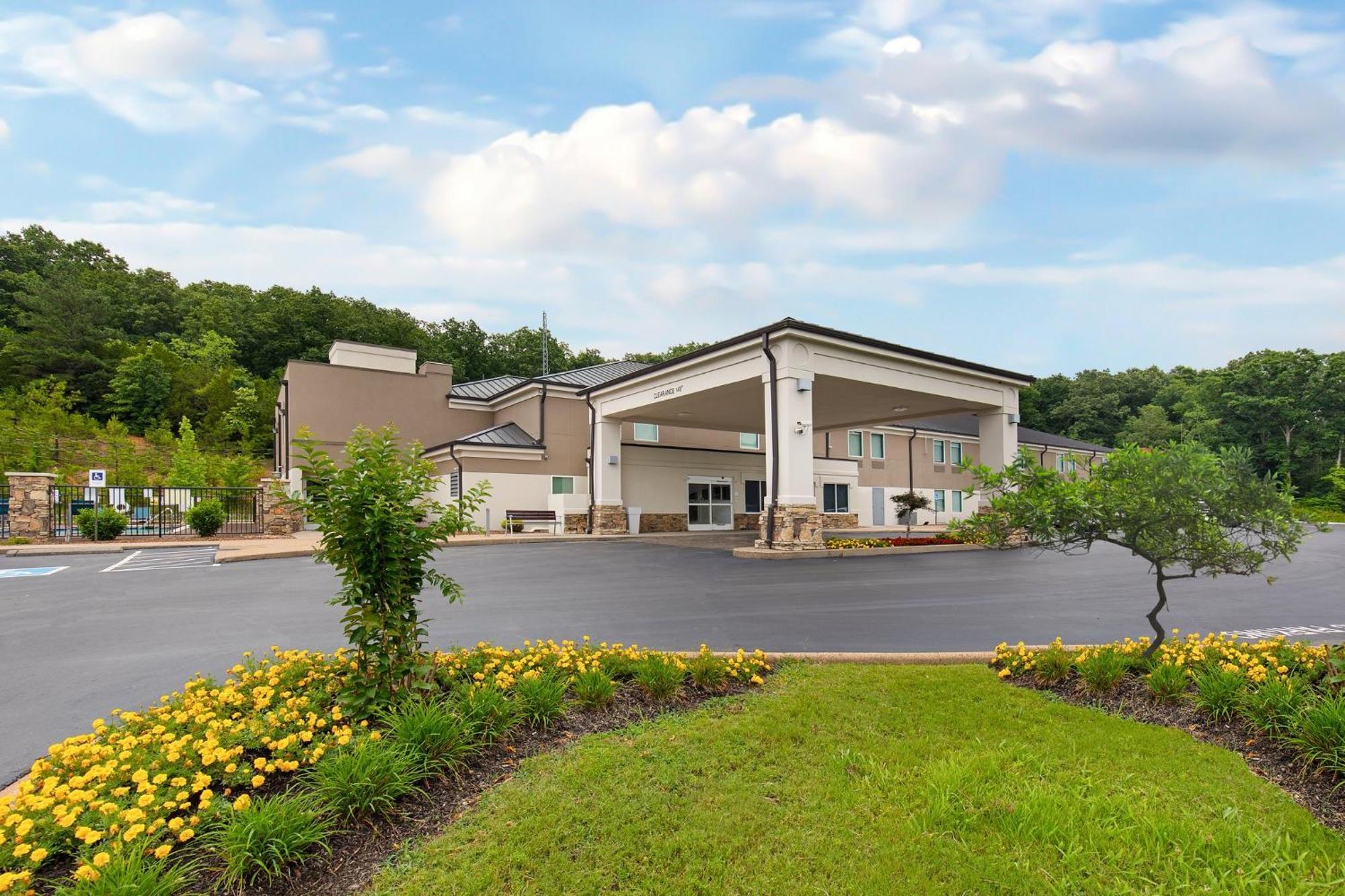 Holiday Inn Express Hurricane Mills Waverly By Ihg Exterior foto