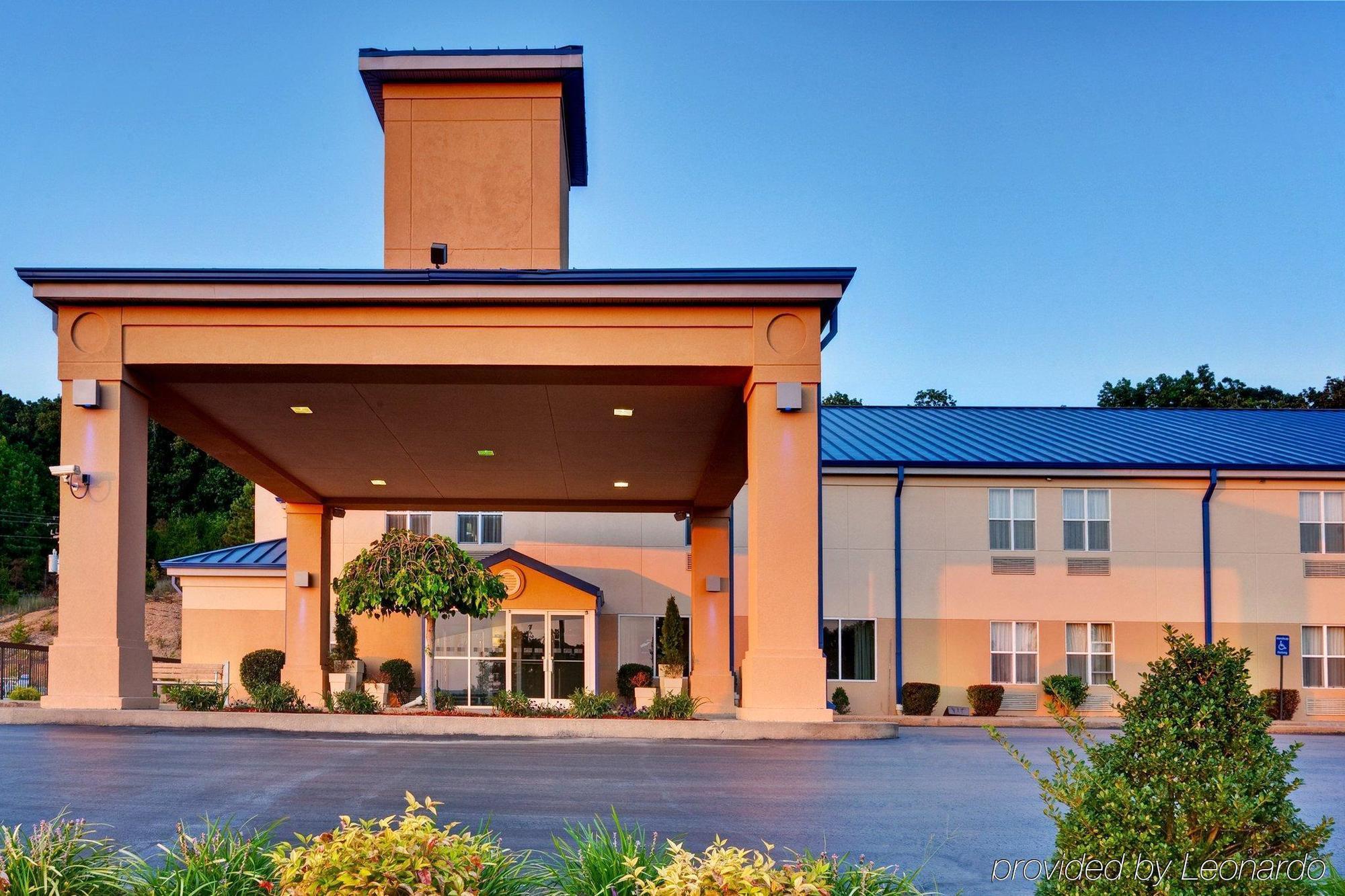 Holiday Inn Express Hurricane Mills Waverly By Ihg Exterior foto