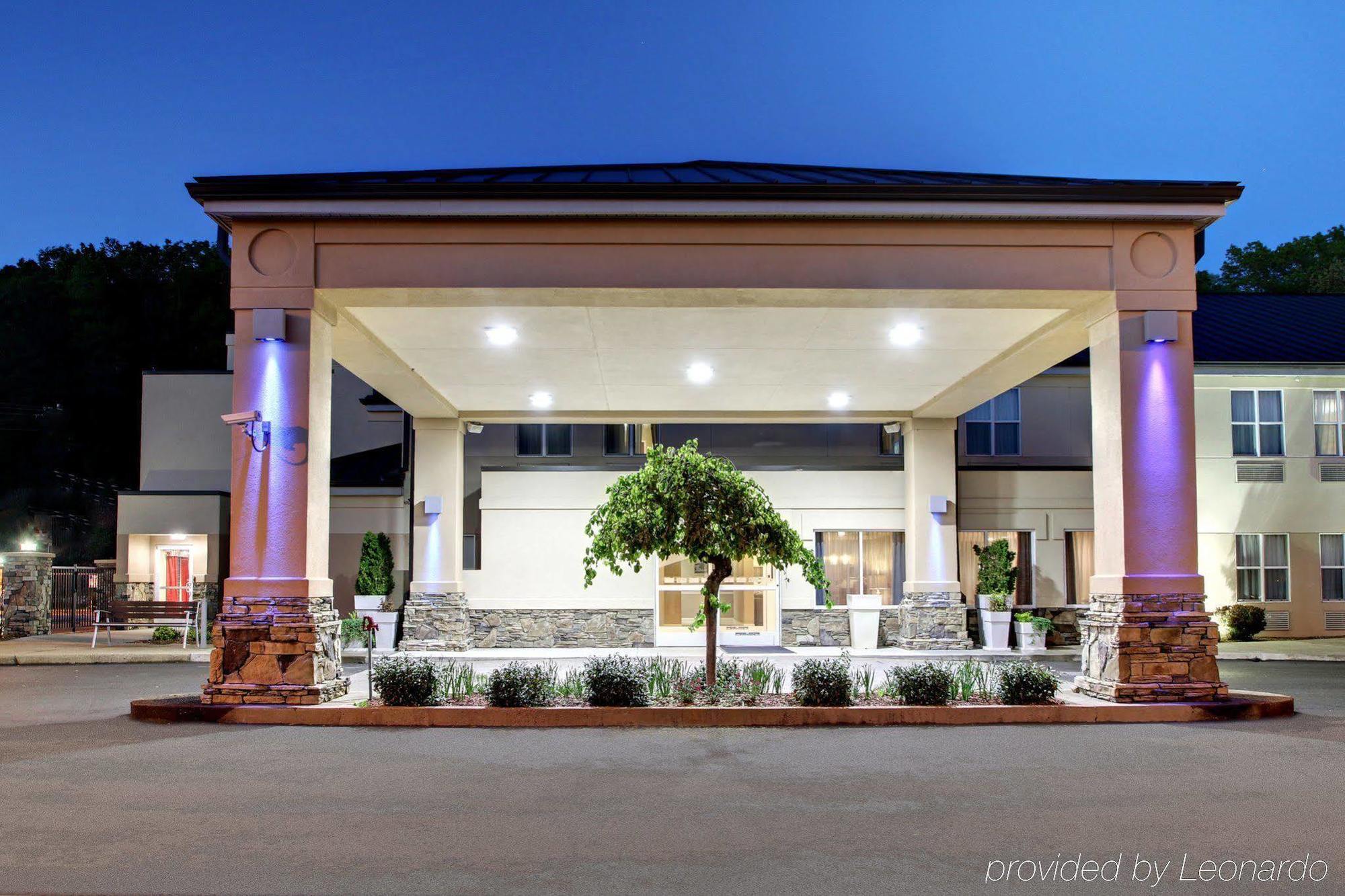 Holiday Inn Express Hurricane Mills Waverly By Ihg Exterior foto